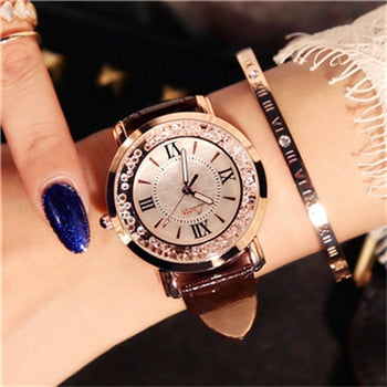 Women Watches Flowing Diamond Dial Design Luxury